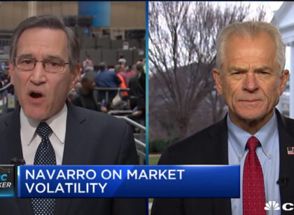CNBC: Trump advisor Peter Navarro slams the Fed as the biggest risk to US economic growth